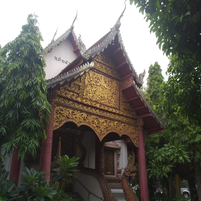 Wat Phuk Tam